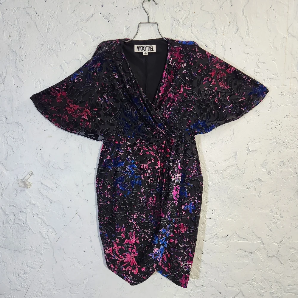 Vicky Tiel  Multicolor Velvet Pop Art  Bat Wings Midi Dress Size SMall Medium - Picture 2 of 11
